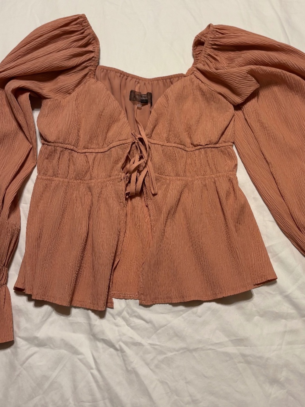 NWOT 4SI3NNA Romantic Textured Peplum Top | Long Puff Sleeve Front Tie Blouse S